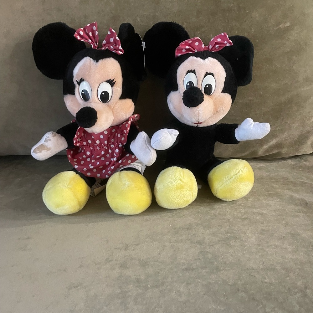 Too many mouses in good shape, one with a dress one without